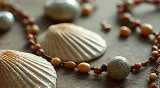 The History of Seashells in Jewelry and Crafts